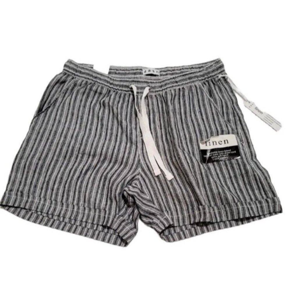 Women's Dash Shorts Size xsmall new